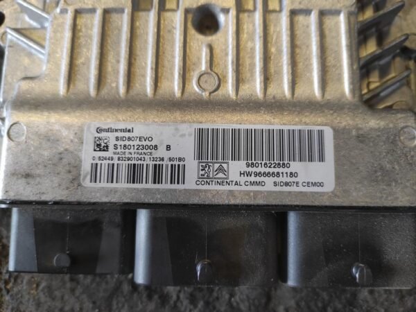Centralita motor uce Peugeot 308 SW I (Versión 2011) 1.6 HDI (115v) - Imagen 2