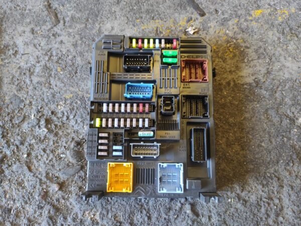Caja de reles / fusibles Citroen C3 III 1.2 PureTech (82 cv)