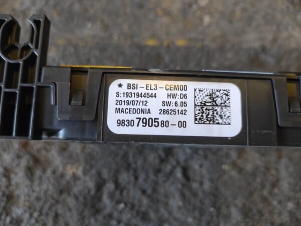Caja de reles / fusibles Citroen C3 III 1.2 PureTech (82 cv) - Imagen 2