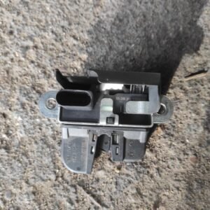 Cerradura maletero / porton Volkswagen Touran I (Versión 2006) 2.0 TDI (140 cv)