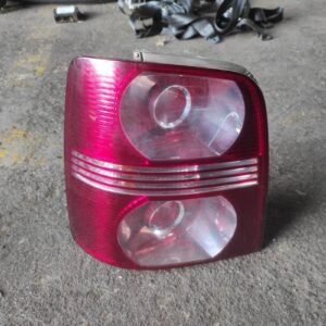 Piloto trasero izquierdo Volkswagen Touran I (Versión 2006) 2.0 TDI (140 cv)