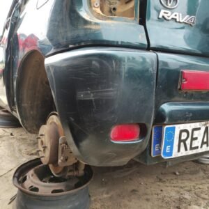 Puntera paragolpes trasero izquierdo Toyota RAV 4 II 2.0 16V D-4D (3 dr) (116 cv)