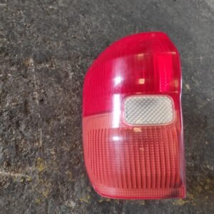 Piloto trasero izquierdo Toyota RAV 4 II 2.0 16V D-4D (3 dr) (116 cv)