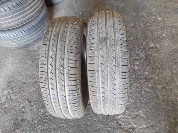 Juego de Neumáticos Comforser 175/65R14, año 2023.