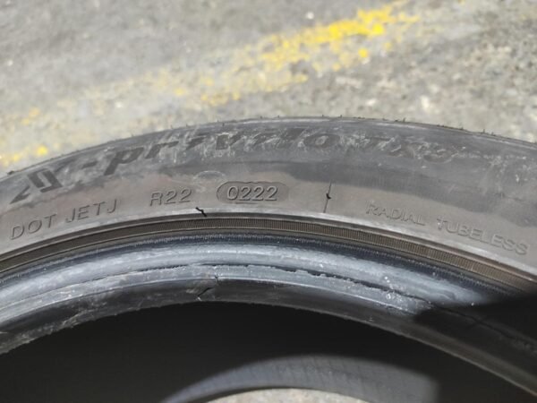 Juego de Neumáticos Tracmax 235/45R17, año 2022. - Imagen 4