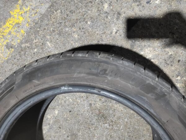 Juego de Neumáticos Tracmax 235/45R17, año 2022. - Imagen 3