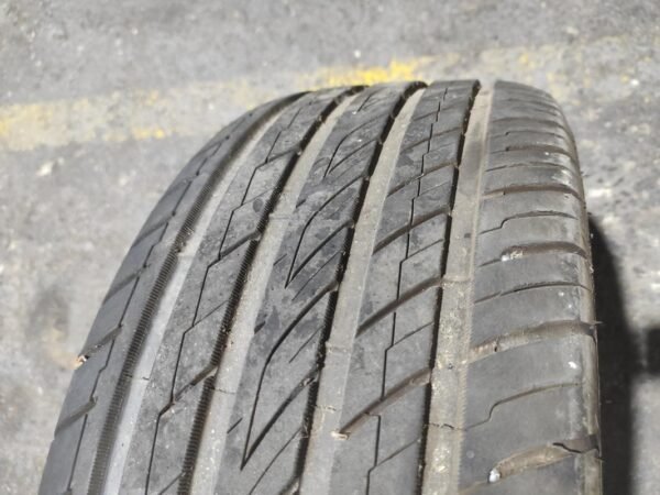 Juego de Neumáticos Ovation 235/45R17, año 2023. - Imagen 4