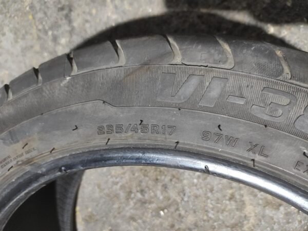 Juego de Neumáticos Ovation 235/45R17, año 2023. - Imagen 2