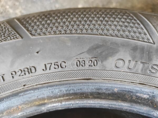 Juego de Neumáticos Debica 195/65R15. - Imagen 3