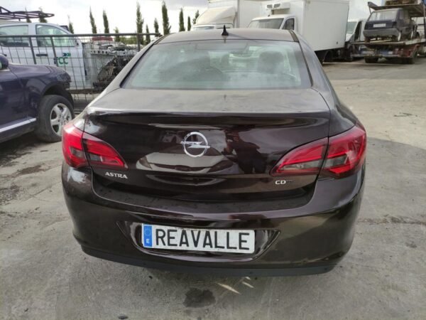 Despiece Opel Astra J Sedan 1.7 CDTI (130 cv) Ecotec 2012 - Imagen 4