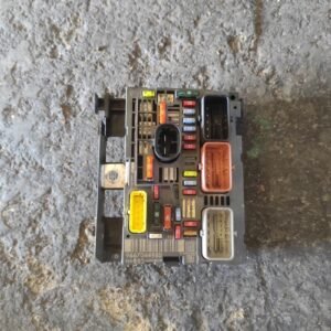 Caja de reles / fusibles Citroen C5 III (RD_) 2.0 HDi 140 (140cv)