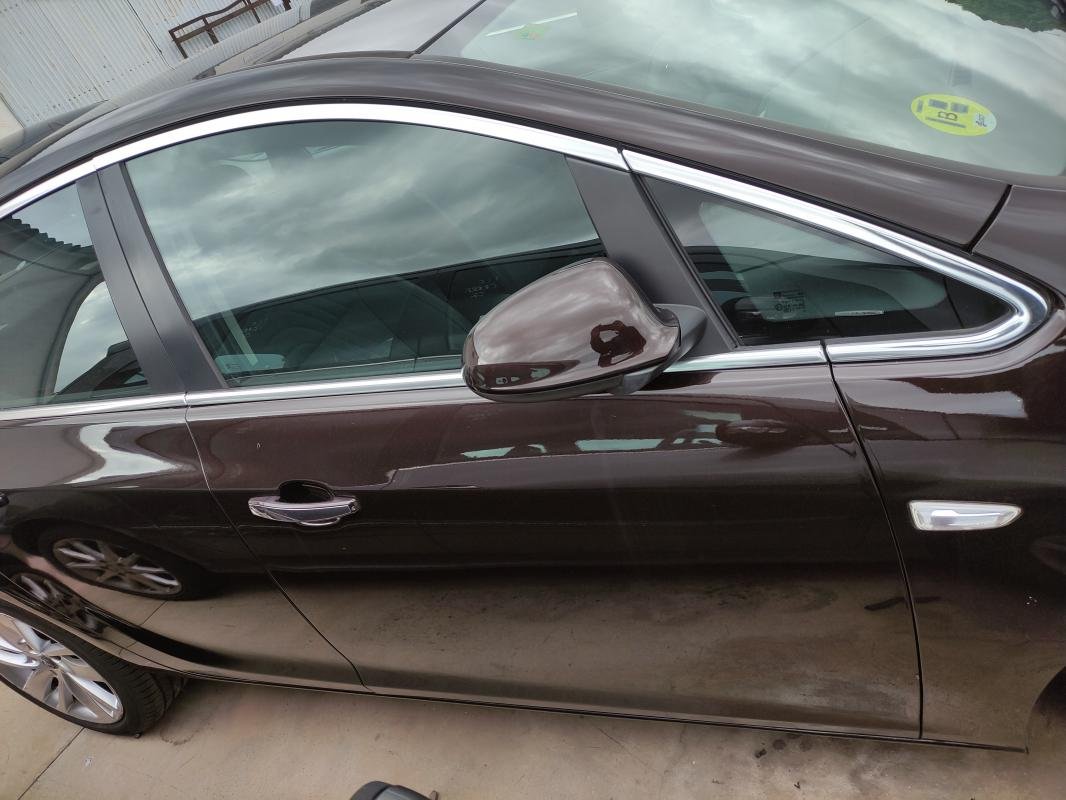 Puerta delantera derecha Opel Astra J Sedan 1.7 CDTI (130 cv) Ecotec
