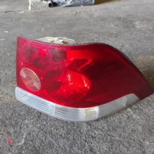 Piloto trasero derecho Opel Astra H Sedan 1.6i 16V (115 cv)