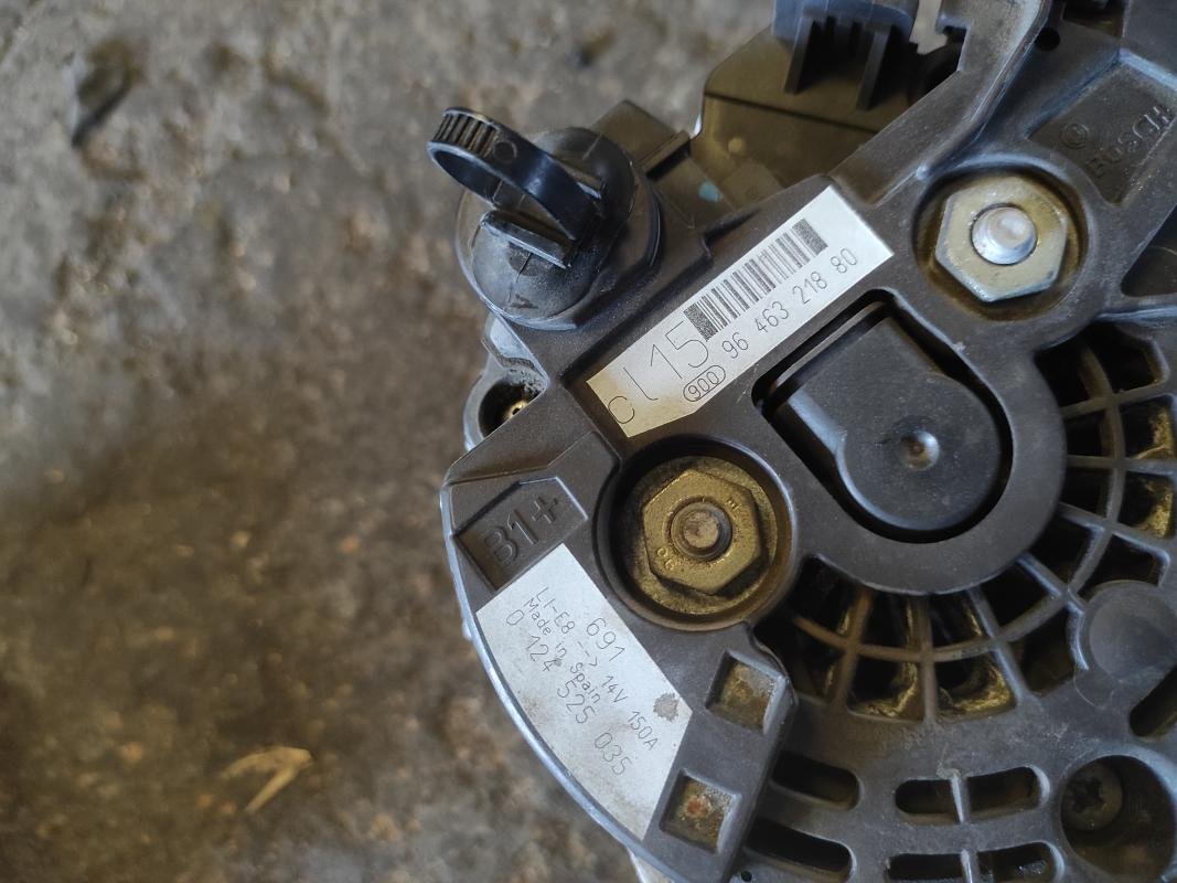 Alternador Citroen C4 I Hatchback (Fase I, 2004) 1.6 HDi 16V (90 cv) - Imagen 4