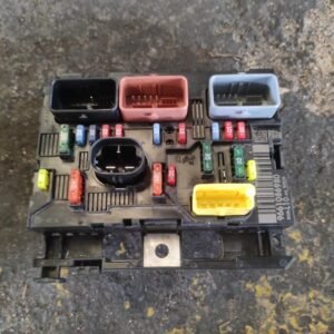 Caja de reles / fusibles Peugeot 207 1.6 HDi (110 cv)