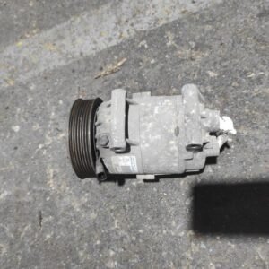 Compresor aire acondicionado Renault Megane II Clasico 2.0 16V (135 cv)