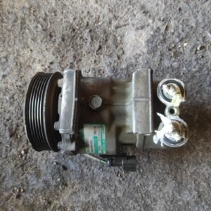 Compresor aire acondicionado Ford Fiesta VI 1.4 TDCi (68 cv)