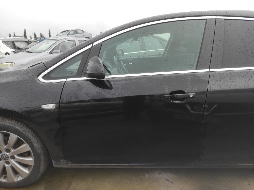 Puerta delantera izquierda Opel Astra J 1.7 CDTI (110 cv)
