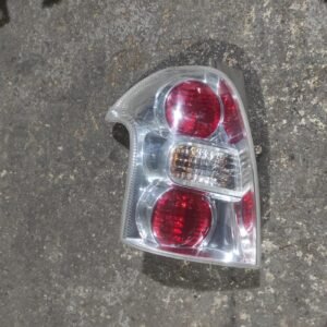 Piloto trasero izquierdo Toyota Corolla Verso III 2.2 D-4D (136 cv)