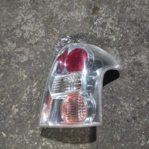 Piloto trasero derecho Toyota Corolla Verso III 2.2 D-4D (136 cv)