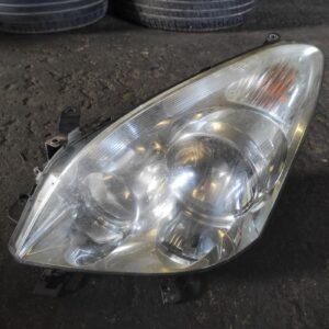Faro izquierdo Toyota Corolla Verso III 2.2 D-4D (136 cv)