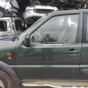 Puerta delantera izquierda Nissan Terrano II (R20) 2.7 i TDi (3 dr) (125 cv)
