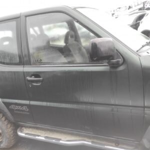 Puerta delantera derecha Nissan Terrano II (R20) 2.7 i TDi (3 dr) (125 cv)