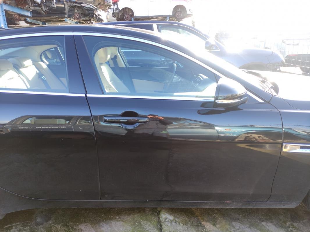 Puerta delantera derecha Jaguar XE (X760) 2.0d (180 cv) Automatico