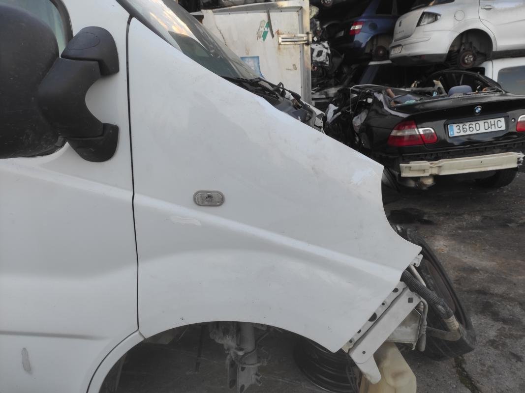 Aleta delantera derecha Nissan Primastar Autobús (X83) dCi 115 (114 cv)