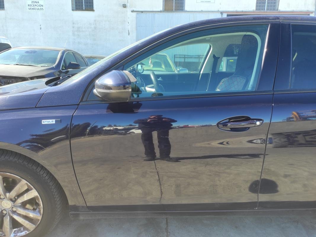 Puerta delantera izquierda Peugeot 308 II 1.6 BlueHDi (100 cv)