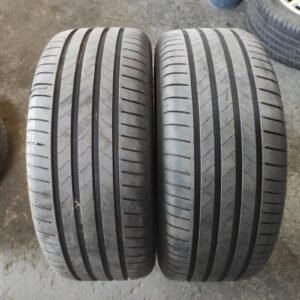 Juego de Neumáticos Bridgestone 235/45R18, año 2025.