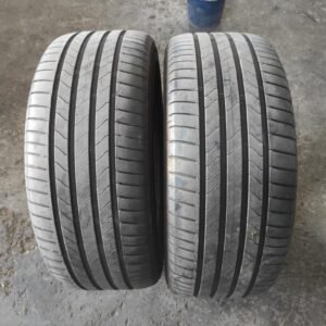 Juego de Neumáticos Bridgestone 235/45R18.