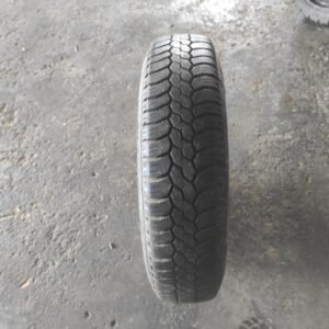 Nuemático Michelin 145/R13.