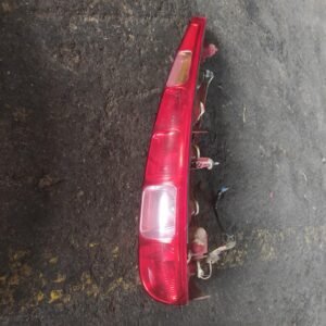 Piloto trasero derecho Citroen C8 (Fase I) 2.0i 16V (136 cv)