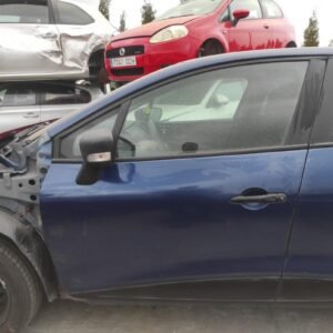 Puerta delantera izquierda Renault Clio IV 1.5 dCi (75 cv)
