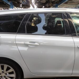 Puerta trasera derecha Peugeot 308 SW II 1.5 BLUEHDI 100 (102 CV)