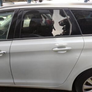 Puerta trasera izquierda Peugeot 308 SW II 1.5 BLUEHDI 100 (102 CV)