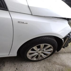 Aleta delantera derecha Peugeot 308 SW II 1.5 BLUEHDI 100 (102 CV)