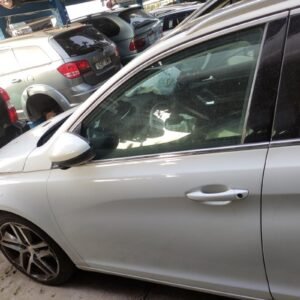 Puerta delantera izquierda Peugeot 308 SW II 1.5 BLUEHDI 100 (102 CV)