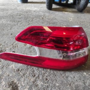 Piloto trasero izquierdo Peugeot 308 SW II 1.5 BLUEHDI 130 (131 CV)