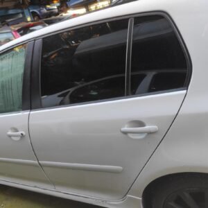 Puerta trasera izquierda Volkswagen Golf V 2.0 TDI (140 cv)