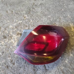 Piloto trasero derecho Opel Astra J 1.7 CDTI (110 cv)
