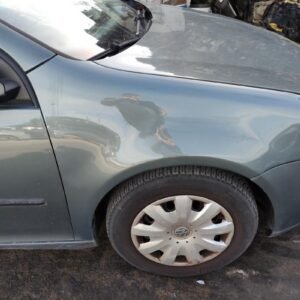 Aleta delantera derecha Volkswagen Golf V 1.9 TDI (105 cv)