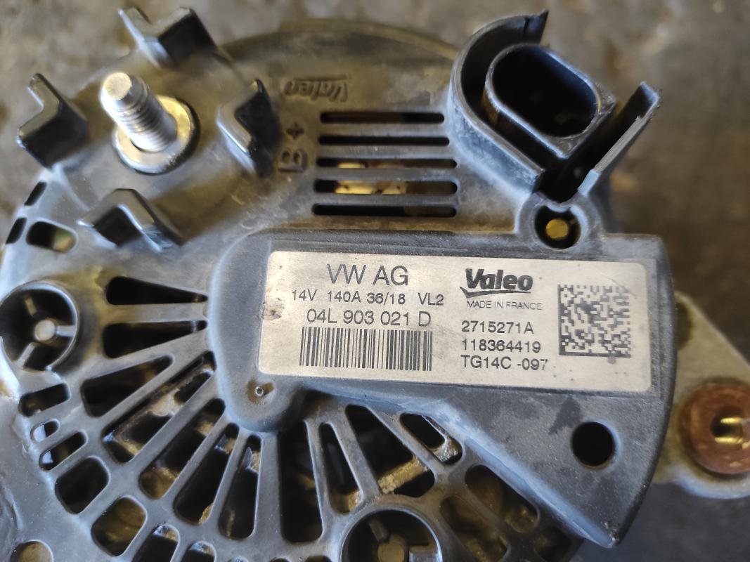 Alternador Volkswagen Golf VII Sportsvan 1.6 TDI (115cv) - Imagen 4