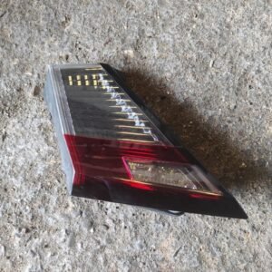 Piloto trasero izquierdo Honda Civic IX Hatchback (Versión 2014) 1.4 i-VTEC (100 cv)