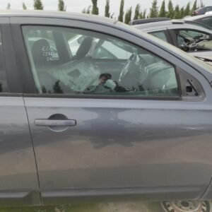 Puerta delantera derecha Nissan Qashqai+2 (Versión 2010) 2.0 (141  cv)
