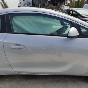 Puerta delantera derecha Opel Astra J GTC 2.0 CDTI (165 cv) Ecotec start/stop
