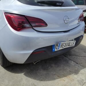 Paragolpe trasero Opel Astra J GTC 2.0 CDTI (165 cv) Ecotec start/stop