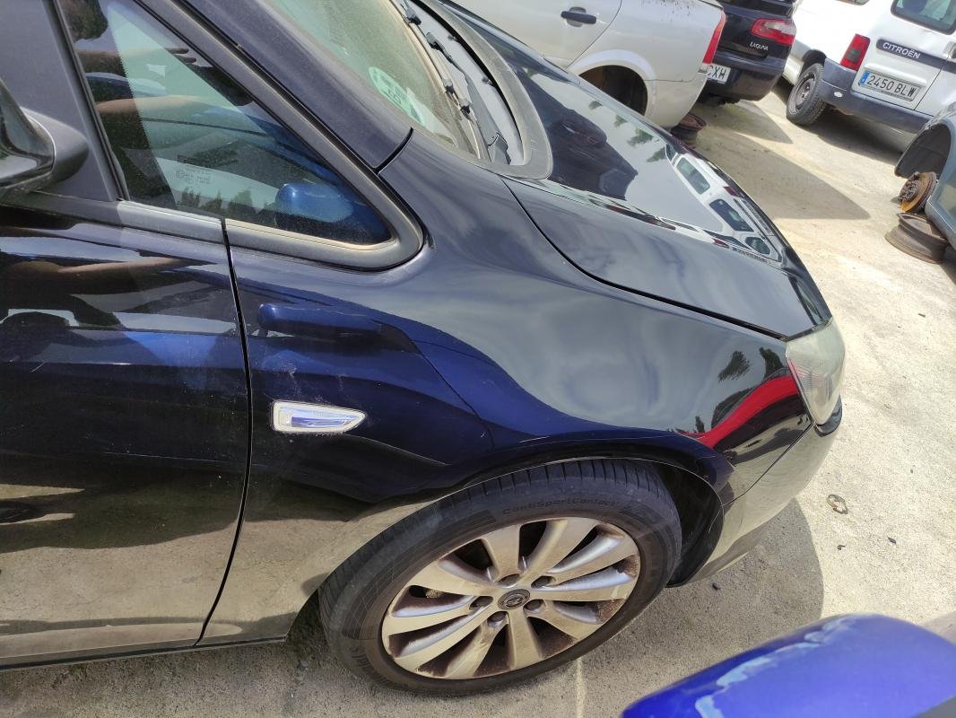 Aleta delantera derecha Opel Astra J 1.7 CDTI (110 cv)