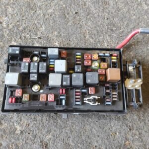 Caja de reles / fusibles Opel Insignia Sedan 2.0 CDTI (131 cv) DPF